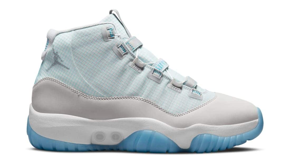 Sortie du jour : Air Jordan 11 Adapt Powder Blue