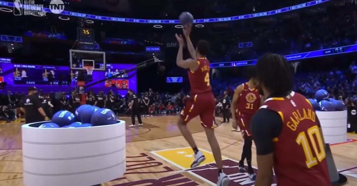 Evan Mobley fait le show dans un Skills Challenge loufoque