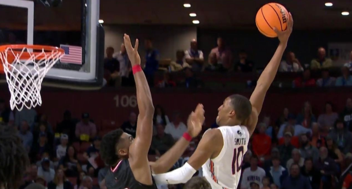 Tournoi NCAA : Jabari Smith claque un dunk de l’espace, Paolo Banchero démarre bien