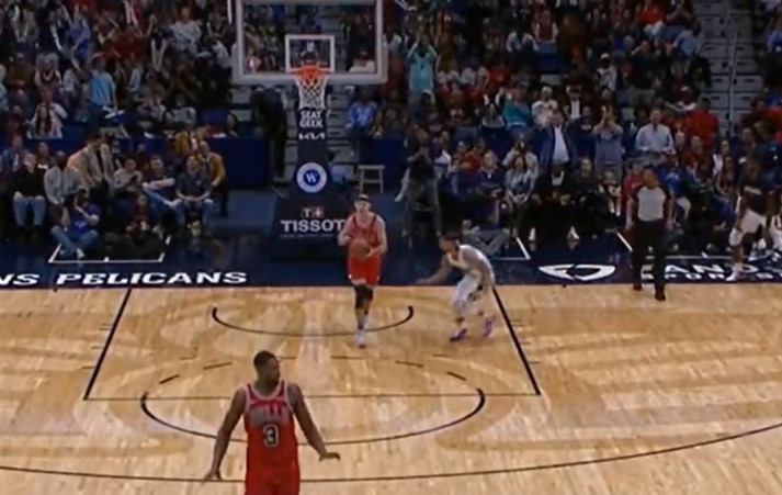 José Alvarado est un génie du vol de ballon furtif, Caruso est sa nouvelle victime