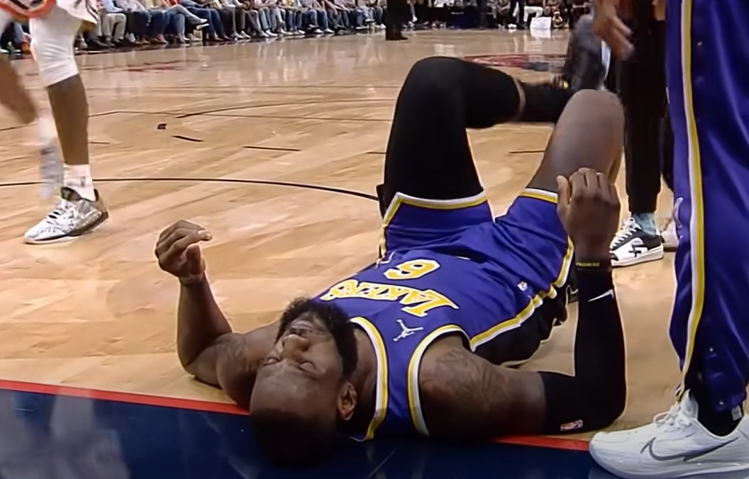 LeBron s’est salement blessé à la cheville, ça sent mauvais pour la suite