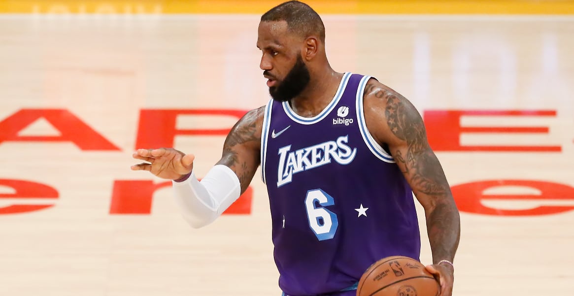 Un trade aux Lakers ? LeBron James renvoie la balle à Pelinka