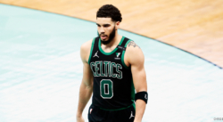 Les Celtics ont “donné le titre” aux Warriors, d’après Antoine Walker