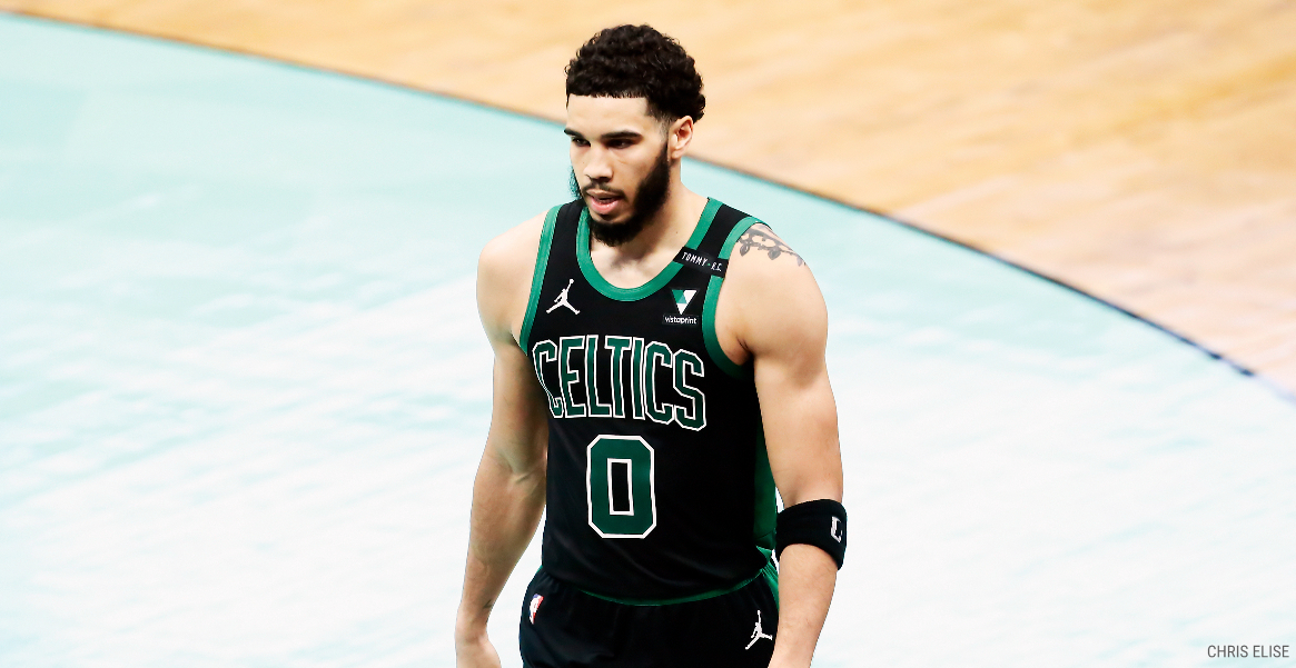 Les Celtics ont « donné le titre » aux Warriors, d’après Antoine Walker