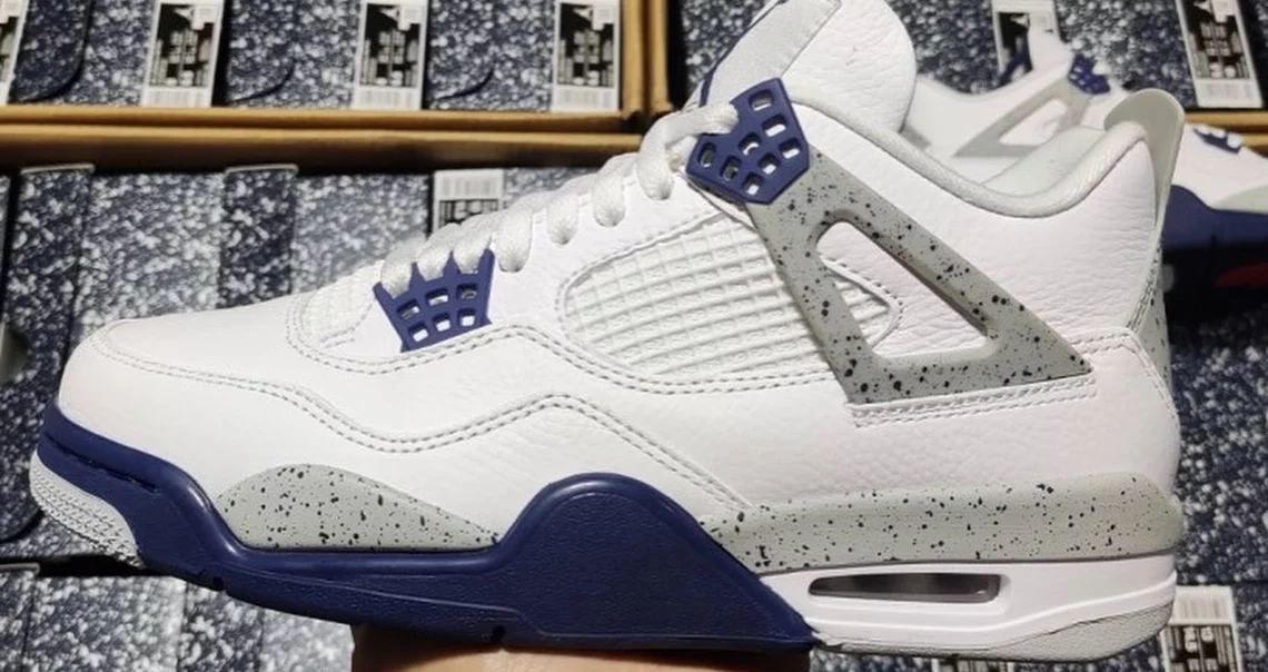 Premier coup d’oeil à la Air Jordan 4 Midnight Navy