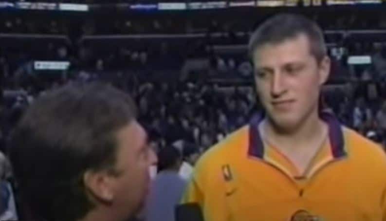 Un ancien champion des Lakers vend ses bagues pour l’Ukraine