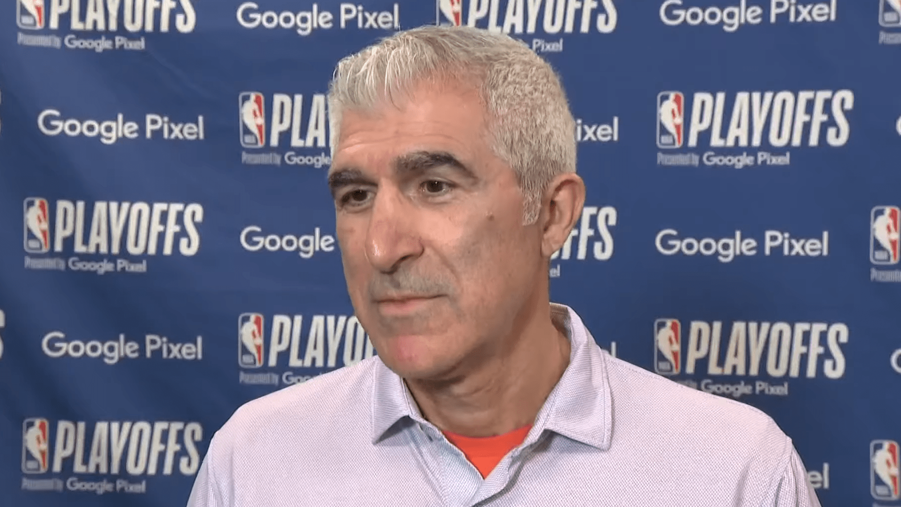 Robert Sarver, un co-propriétaire des Suns demande sa démission