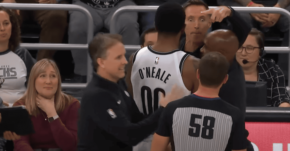 Steve Nash éjecté, le tournant du match pour les Nets