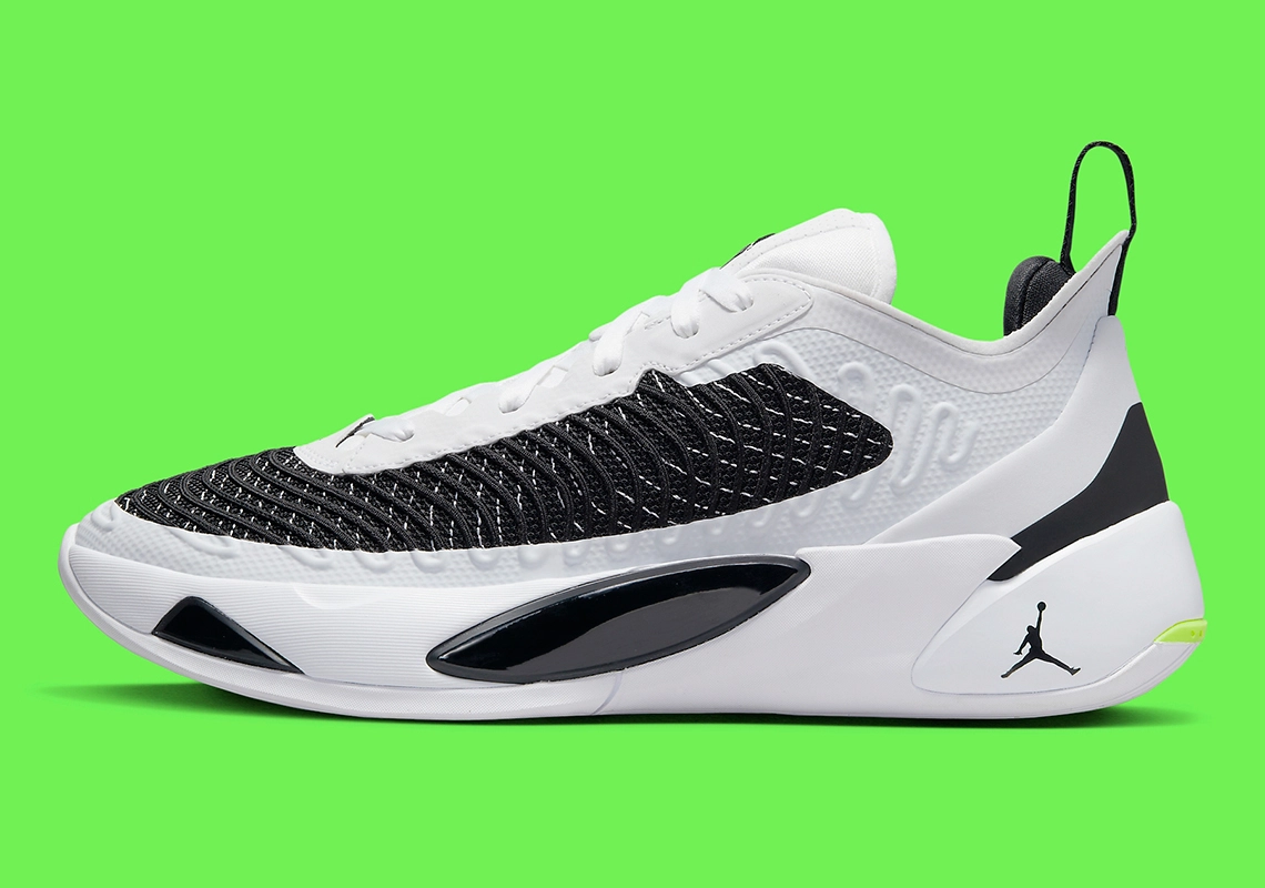 La Luka 1 revient en version black and white