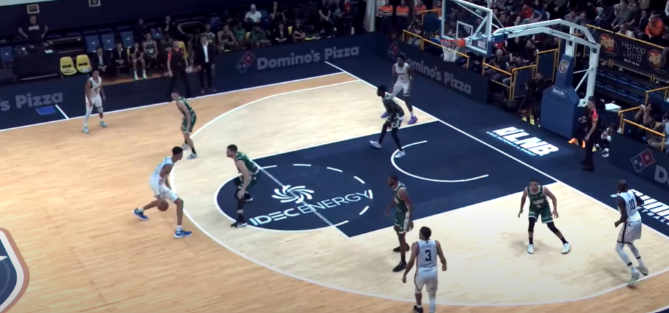 Victor Wembanyama : 17 pts, la victoire et un contre venu de l’espace