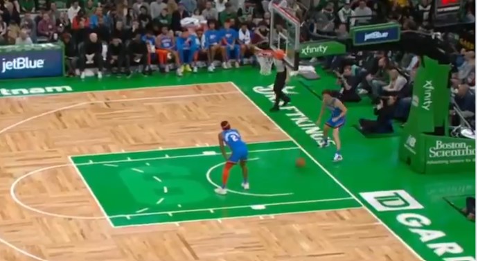 Josh Giddey fait la pire remise en jeu de la saison