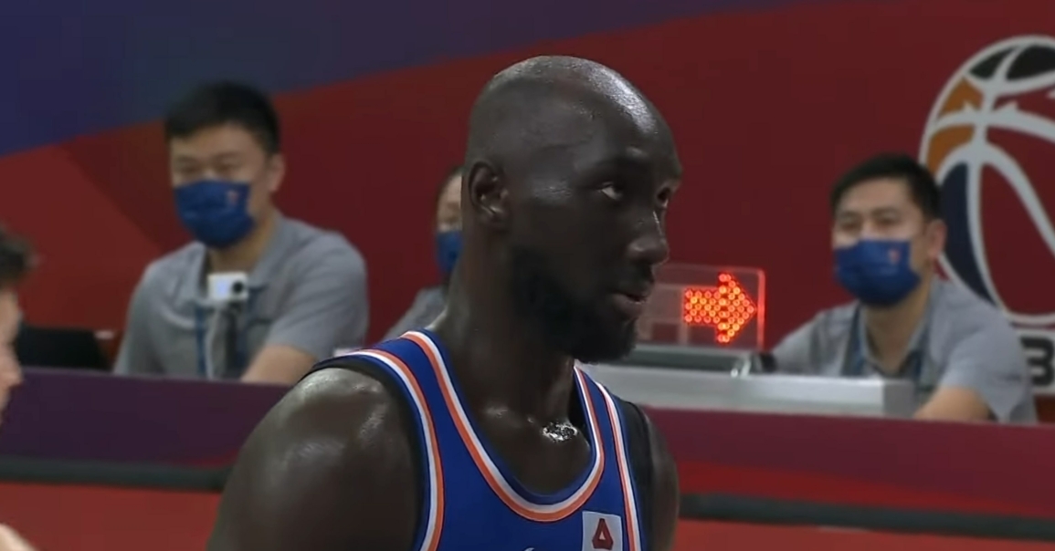 Tacko Fall s’éclate en Chine, du haut de ses 2m29