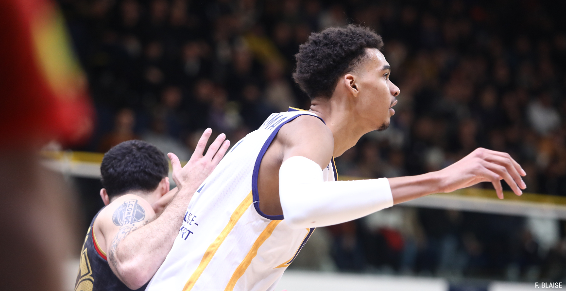 Victor Wembanyama, une victoire mais des premiers pas mitigés