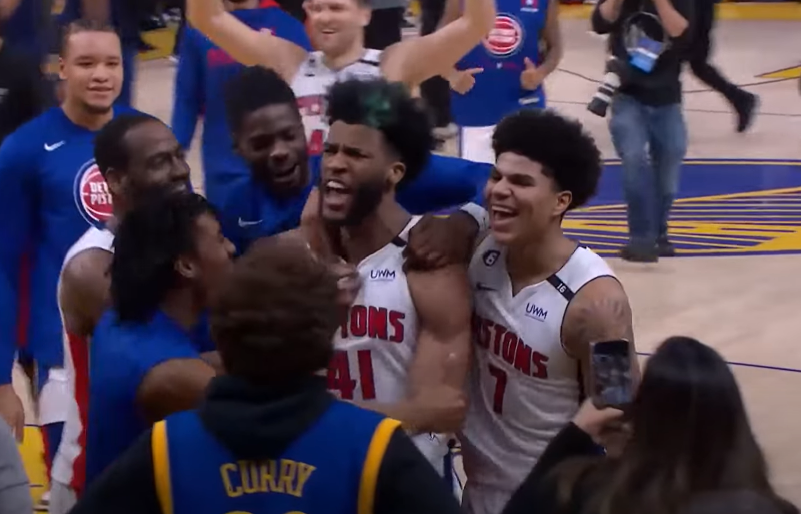 Warriors – Pistons : Une fin de match incroyable qui mène au game winner de Saddiq Bey