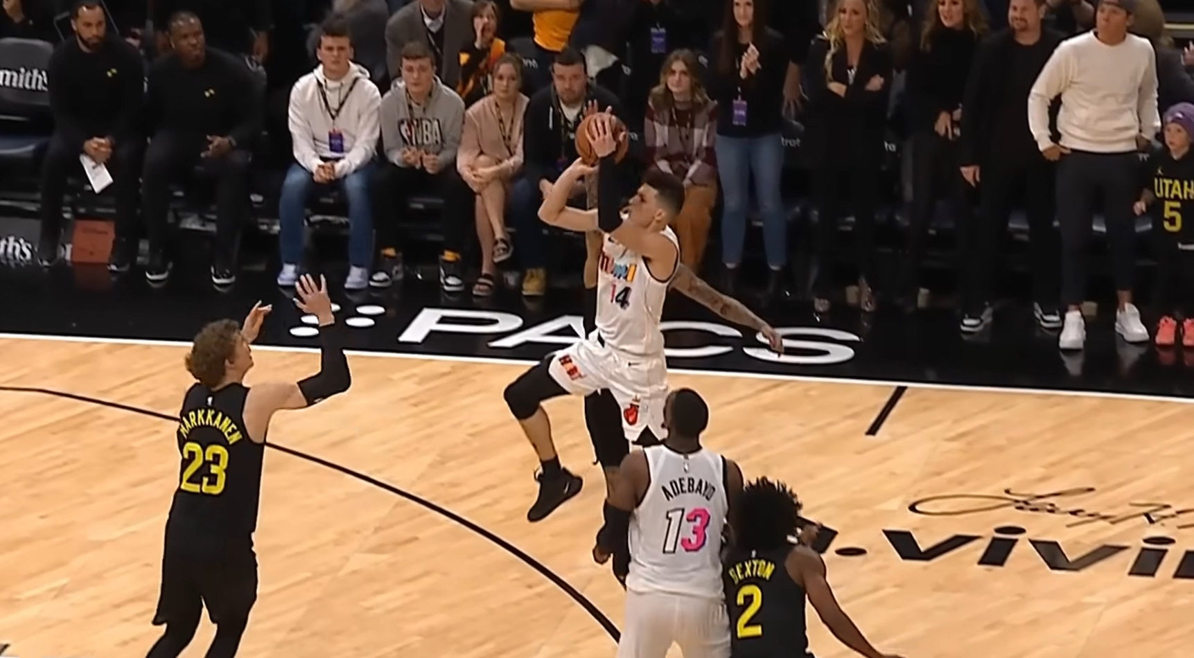 Tyler Herro et le Heat terminent 2022 avec un buzzer beater