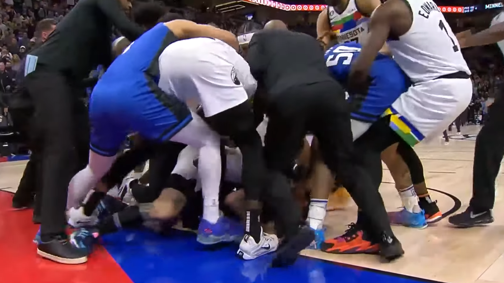 Wolves – Magic : bagarre générale et 5 joueurs éjectés