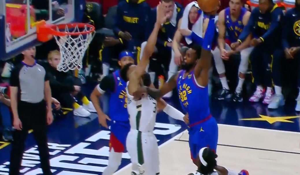 Jeff Green, 36 ans, postérise Giannis !