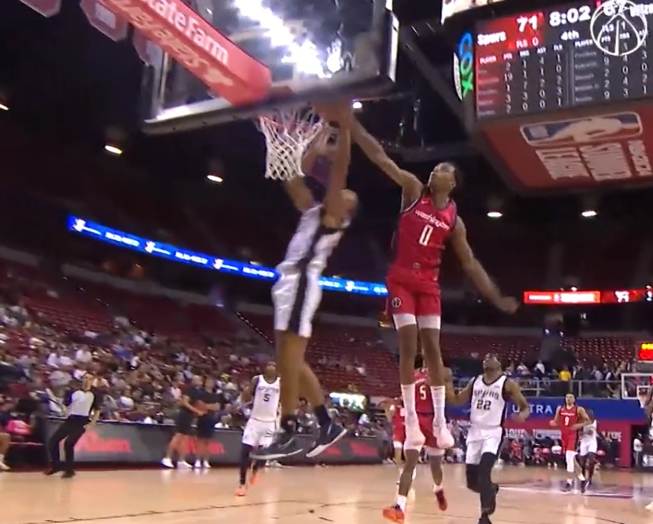 CQFR : Bilal Coulibaly continue sa block party !