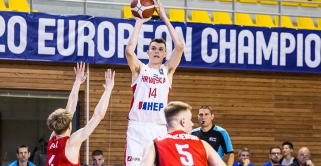 La pépite croate de 2,18m Zvonimir Ivisic a choisi Kentucky