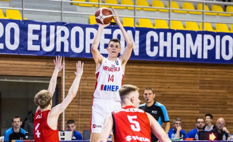 La pépite croate de 2,18m Zvonimir Ivisic a choisi Kentucky