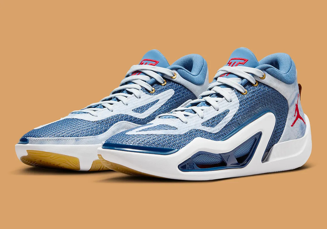 La Jordan Tatum 1 se met en mode denim