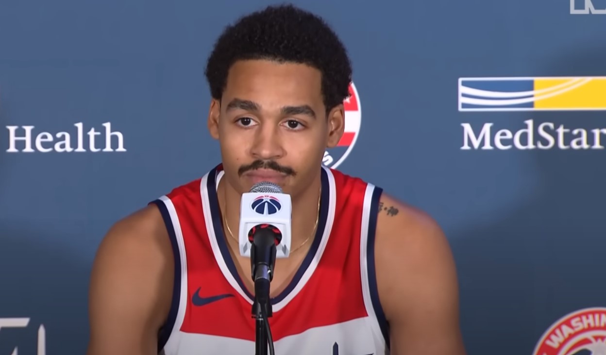 Jordan Poole sorti du cinq majeur, Bilal Coulibaly promu