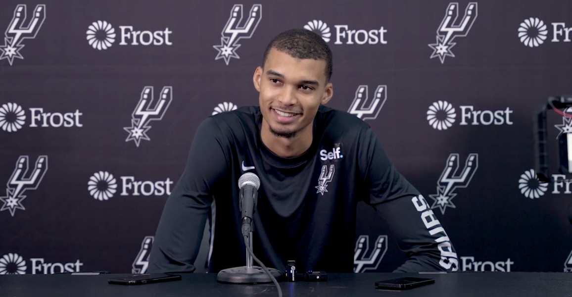 Tout réussit à Victor Wembanyama pour son premier match de présaison