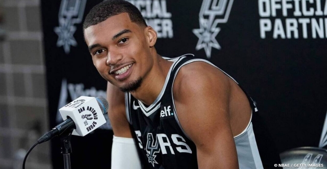 Victor Wembanyama en vrai, Erik Spoelstra n’en revient pas !