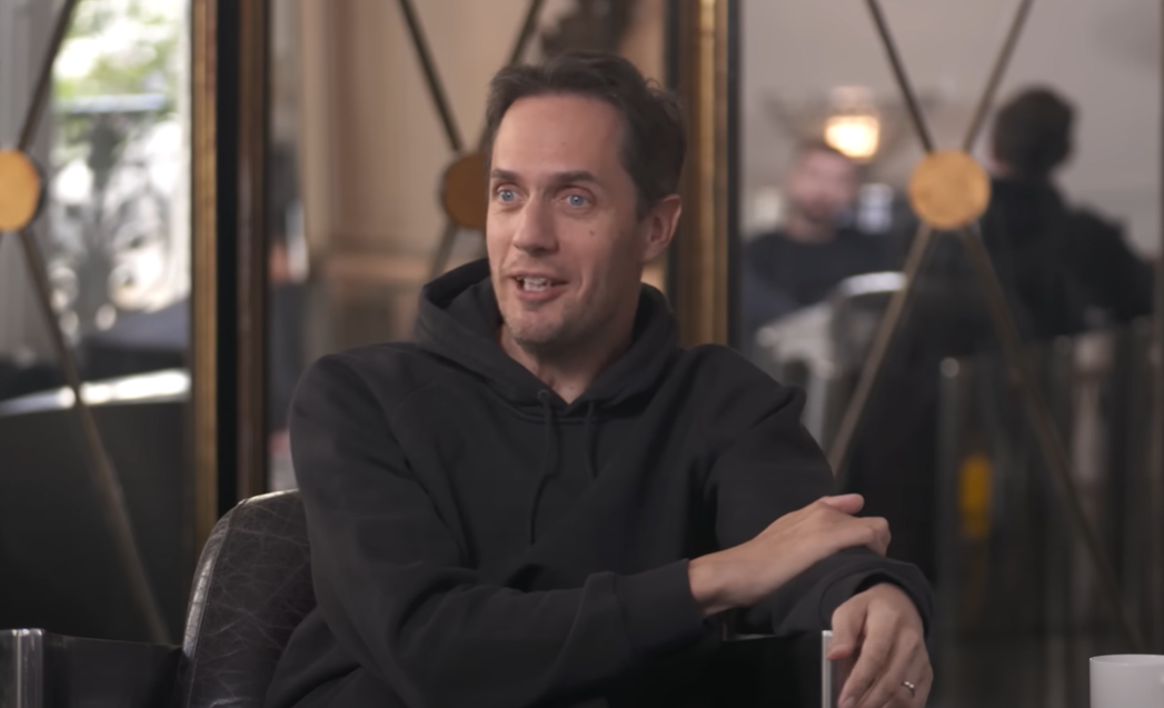 Grand Corps Malade a coincé Michael Jordan dans un ascenseur pour lui clamer son amour