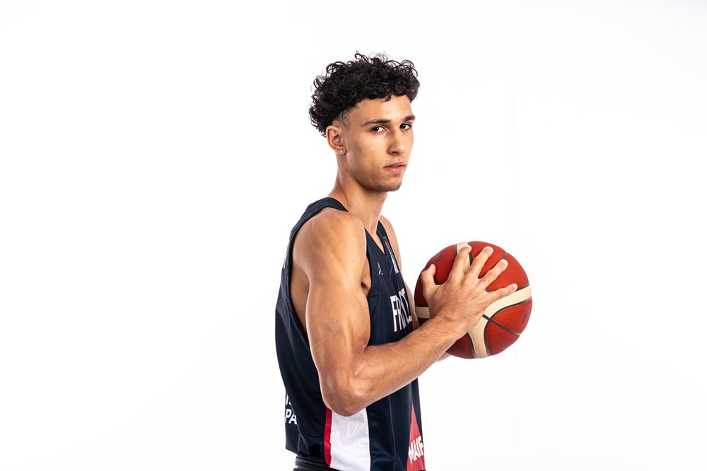 Zaccharie Risacher provoqué par un autre prospect de la Draft 2024