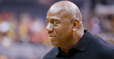 Incroyable mais vrai : Magic Johnson a mis plus de paniers à 3 pts que Larry Bird… sur une saison