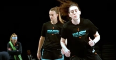 Breanna Stewart en patronne, Angel Reese s’offre un nouveau double-double