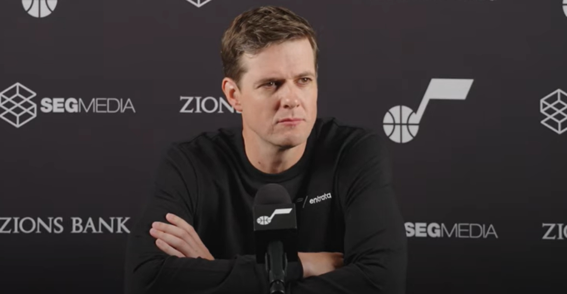 Gros fail (ou énorme tanking ?) de Will Hardy qui call un temps-mort pendant que Sexton met le game winner. Panier annulé