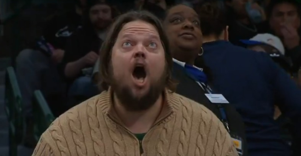 « Fire Nico ! » : Les Mavs virent un fan qui demandait le renvoi du GM