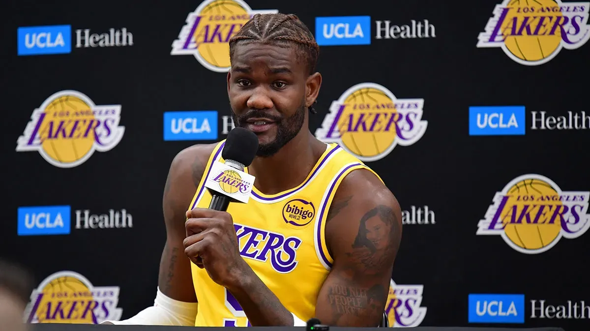https://www.basketsession.com/statics/uploads/2025/09/Ayton-Lakers.webp