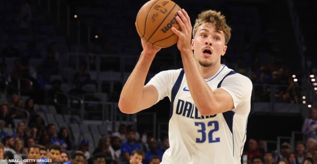 Cooper Flagg fait le show pour sa 1ère officielle en NBA