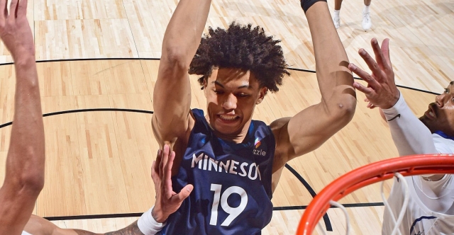 Joan Beringer brille et domine pour son premier match NBA