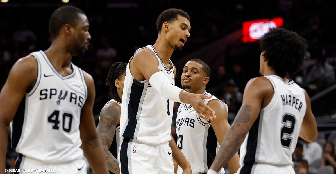 https://www.basketsession.com/statics/uploads/2025/10/SAN-ANTONIO-SPURS-wembanyama-Harper.jpg