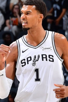 Victor Wembanyama lance une nouvelle célébration chez les Spurs