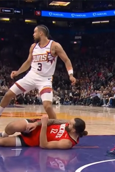 Dillon Brooks retrouve Houston et… balance Steven Adams au tapis