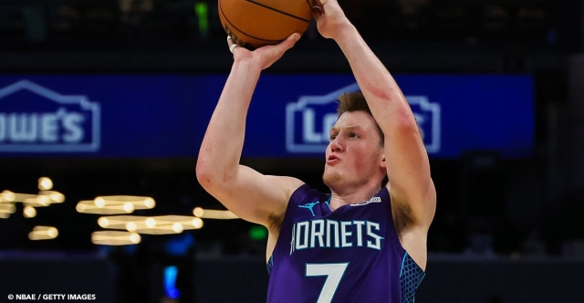 Kon Knueppel, le rookie des Hornets claque un record à 3 points