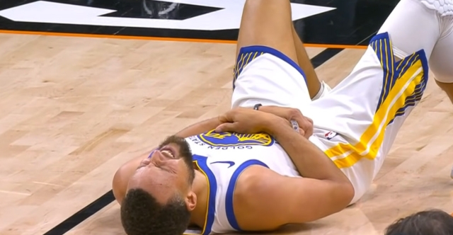 Dillon Brooks frappe Stephen Curry à l’estomac