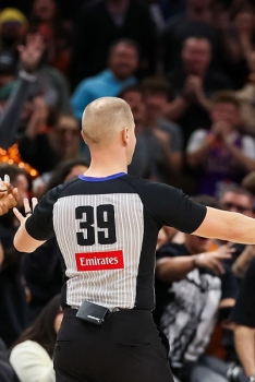 3 techniques, des insultes et des coups, retour sur le duel LeBron Vs Brooks