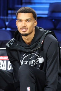 Victor Wembanyama : Quand Mike Brown ironisait sur la façon de le stopper