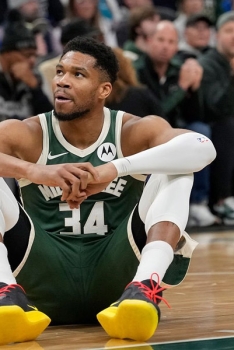 Les Nets veulent tenter Giannis Antetokounmpo… mais pourquoi faire ?
