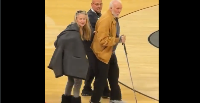 Gregg Popovich apparaît en public, très affaibli mais vaillant
