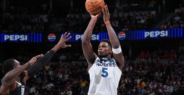 Anthony Edwards atteint un cap historique et fait mieux que Steph Curry !