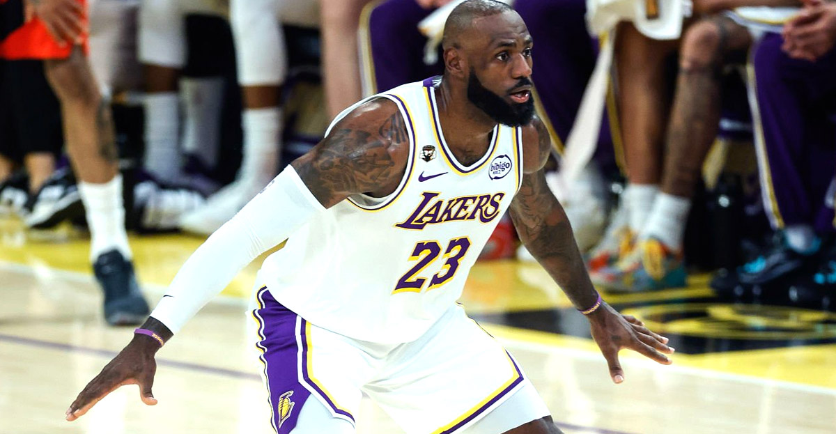 Bug du cerveau : LeBron James défend un fantôme dans le vide