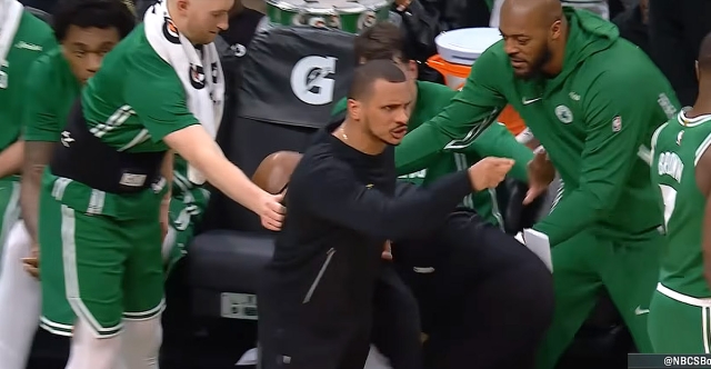 Chaud bouillant, Joe Mazzulla balance son assistant Sam Cassell au sol