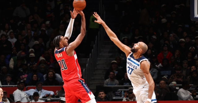 Anthony Edwards provoque Alex Sarr qui lui répond dans la foulée